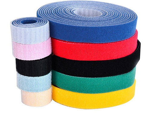 深圳市瑞鴻富科技有限公司是集于研發(fā)生產(chǎn)尼龍粘扣帶魔術(shù)貼、射出勾魔術(shù)貼、蘑菇頭魔術(shù)貼、細(xì)軟勾魔術(shù)貼、勾毛同體魔術(shù)貼、不抓毛魔術(shù)貼、發(fā)卷帶魔術(shù)貼、高周波電壓魔術(shù)貼、阻燃型防火魔術(shù)貼、背靠背粘扣帶魔術(shù)貼捆綁帶魔術(shù)貼扎帶、背膠沖型魔術(shù)貼、松緊彈力魔術(shù)貼、、3M魔術(shù)貼、魔術(shù)布/OK布、注塑袖口魔術(shù)貼、3D VR眼鏡頭帶、運(yùn)動器材魔術(shù)貼、醫(yī)用魔術(shù)貼、數(shù)據(jù)線收納皮扣、研磨片魔術(shù)貼、特殊魔術(shù)貼等產(chǎn)品為粘扣扎帶提供最好的解決方案定制加工的大型廠家之一