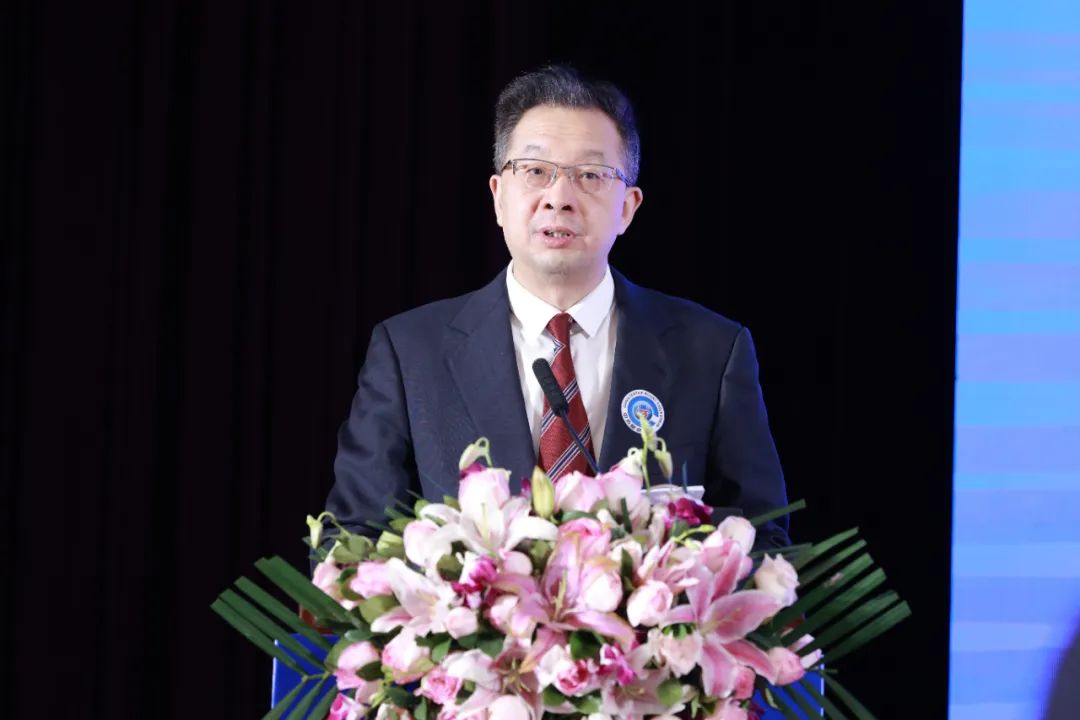 聚力紡織現(xiàn)代化產(chǎn)業(yè)體系新開局！中紡圓桌論壇第十七屆年會在北京舉行