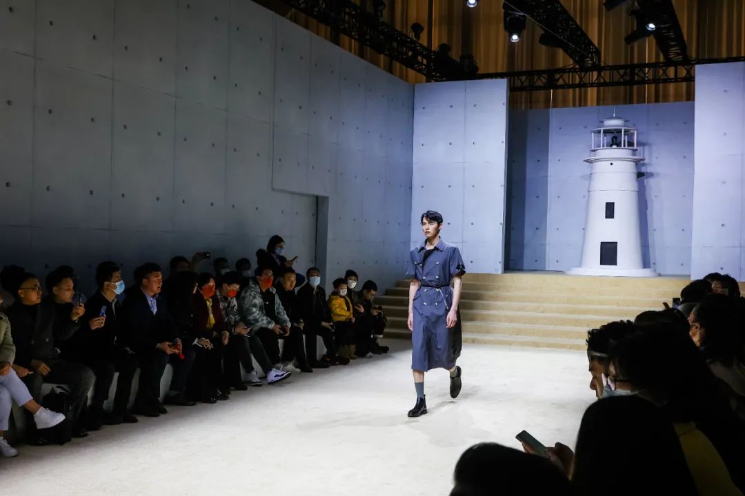  突破與自由，民族服裝定制品牌隆慶祥2023春夏新品發(fā)布會(huì)&ldquo;自由之境&rdquo;圓滿舉行