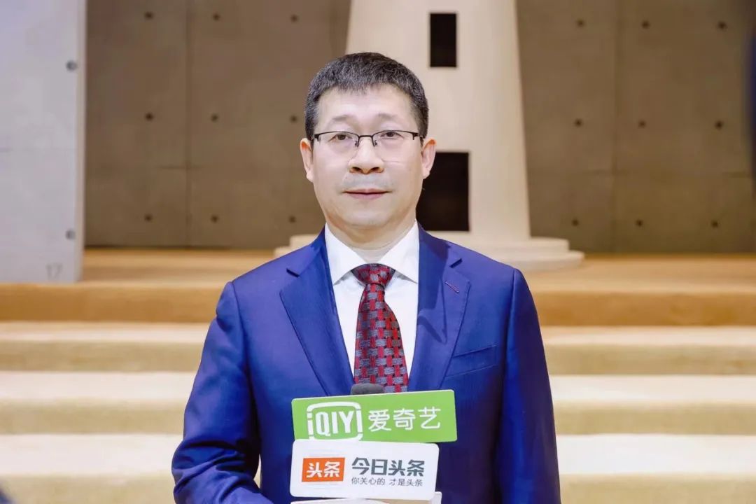  突破與自由，民族服裝定制品牌隆慶祥2023春夏新品發(fā)布會(huì)&ldquo;自由之境&rdquo;圓滿舉行