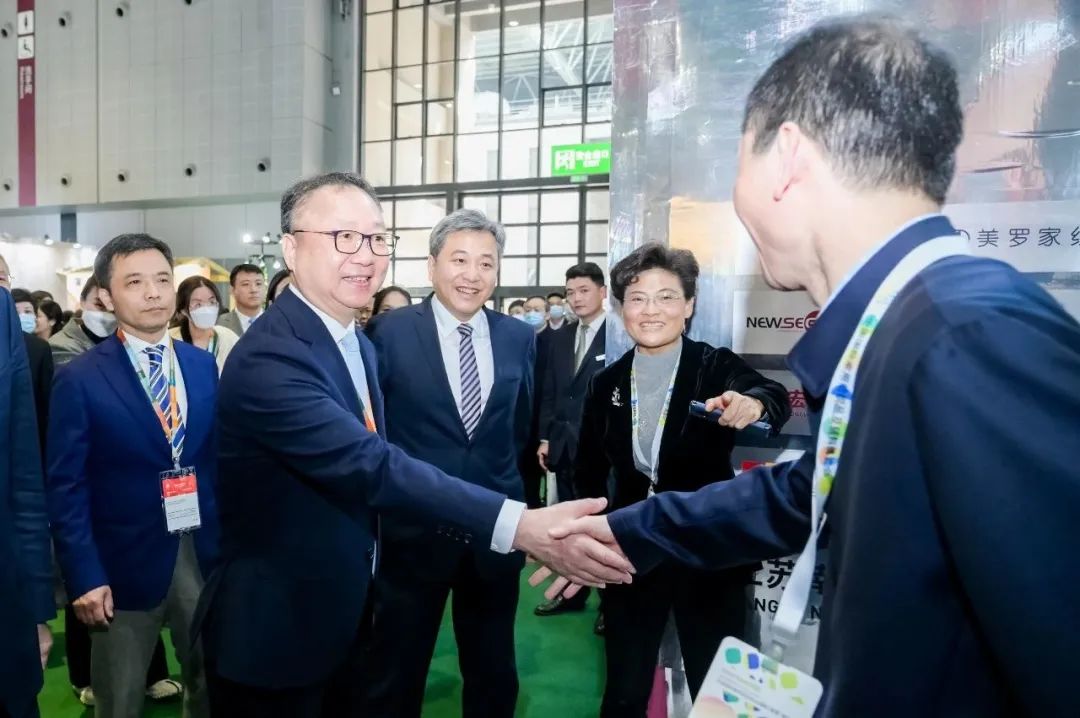 力為華夏添錦繡，織就神州好生活！2023中國紡聯(lián)春季聯(lián)展開幕式暨棉紡消費(fèi)季活動啟動儀式舉行