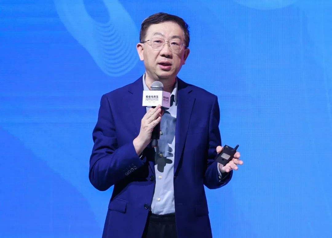 揭幕 | 華峰化學(xué)助力中國(guó)纖維品牌建設(shè)掀開新篇章