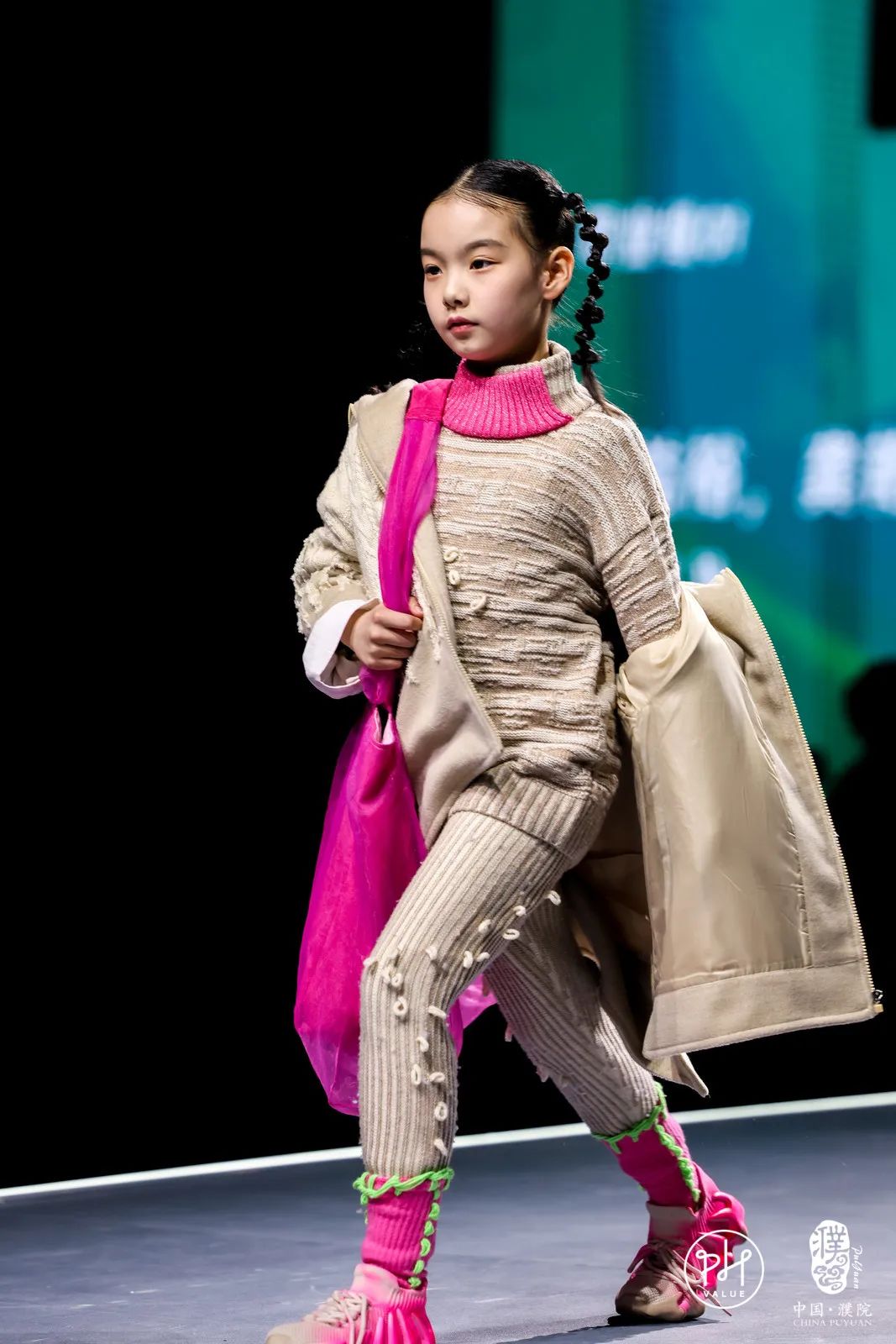 古鎮(zhèn)新時(shí)尚！第八屆&ldquo;濮院杯&rdquo;PH Value中國(guó)針織設(shè)計(jì)師大賽決賽暨頒獎(jiǎng)典禮今天舉行