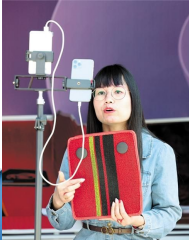 2023中國（晉州）紡織服裝博覽會暨中國服裝數(shù)智化轉(zhuǎn)型萬里行高峰論壇成功舉行