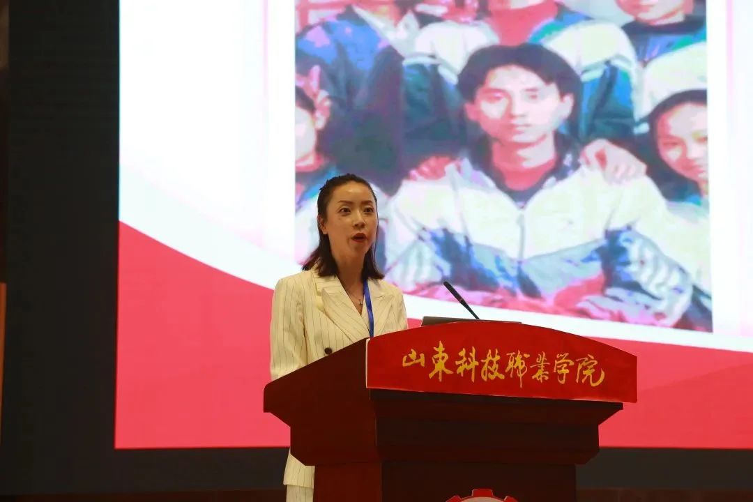 2022-2023中國(guó)校服產(chǎn)業(yè)研究中心年會(huì)在濰坊召開(kāi)