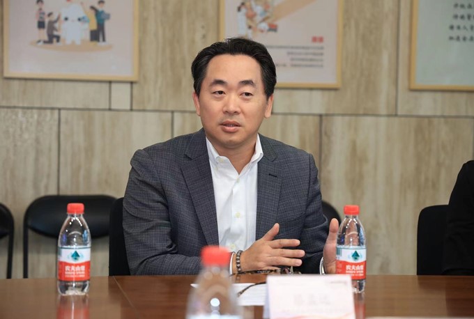 益路攜手 守護(hù)未來 蘭精纖維向愛慕公益基金會(huì)捐贈(zèng)愛心物品