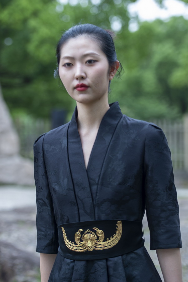 &ldquo;CHOICE YIN&rdquo;驚艷河姆渡，演繹遠(yuǎn)古文明與現(xiàn)代時尚與的對話