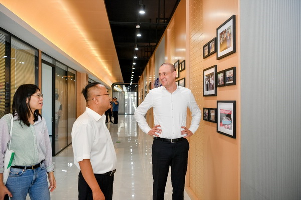 循道追光，致遠未來&mdash;&mdash;蘭精授牌華源紗線生產全球標桿工廠共赴璀璨新征程