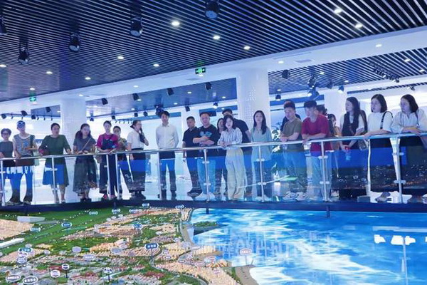 學(xué)在南山，益在長遠(yuǎn) &ldquo;南山智尚杯&rdquo;2023年中國職業(yè)裝設(shè)計(jì)大賽暨交通運(yùn)輸行業(yè)制服設(shè)計(jì)大賽大師課結(jié)課！