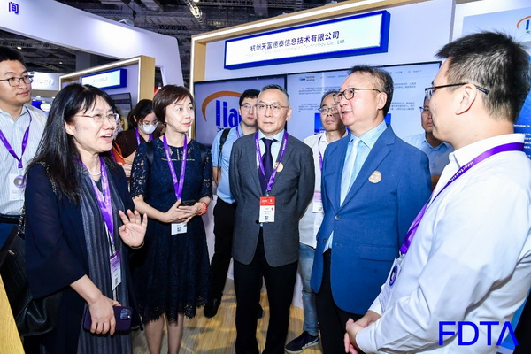 聚焦五大應(yīng)用場景，Digital Fashion推動(dòng)數(shù)字技術(shù)與時(shí)尚產(chǎn)業(yè)有機(jī)融合