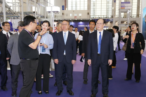 &ldquo;潮涌東方、風(fēng)尚寧波&rdquo;--2023寧波時(shí)尚節(jié)暨第27屆寧波國際服裝節(jié)盛大啟幕