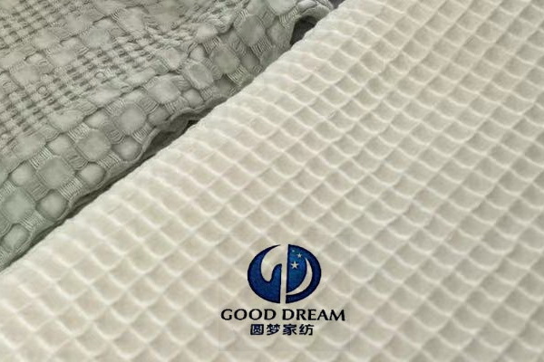 青島新銳家紡品牌&ldquo;圓夢&rdquo;與&ldquo;夏爾小鎮(zhèn)&rdquo;引起中家紡協(xié)領導的關注