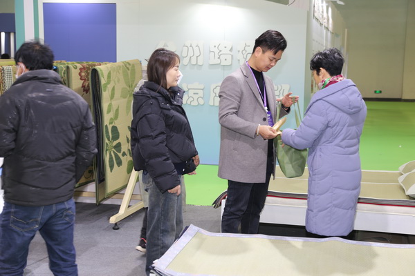 傳承與創(chuàng)新，&ldquo;瑤草&rdquo;家居首次參加夏博會(huì)，倍受追捧