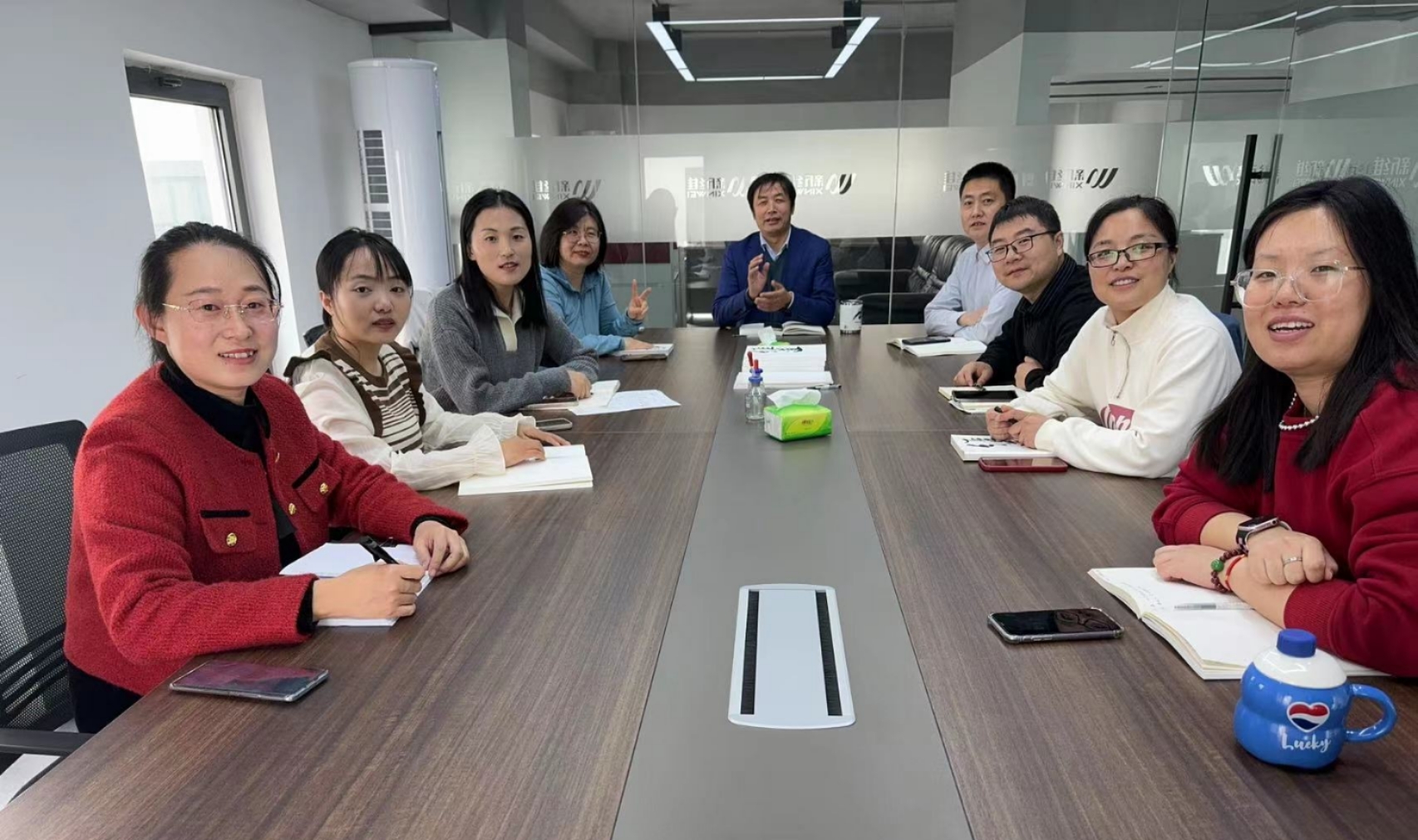 新維紡織  迭代滌綸 祝大家龍年大吉  財(cái)源滾滾