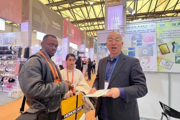  潔宜康攜手幗帆新材料頻頻參展，大力推廣功能性紡織新材料