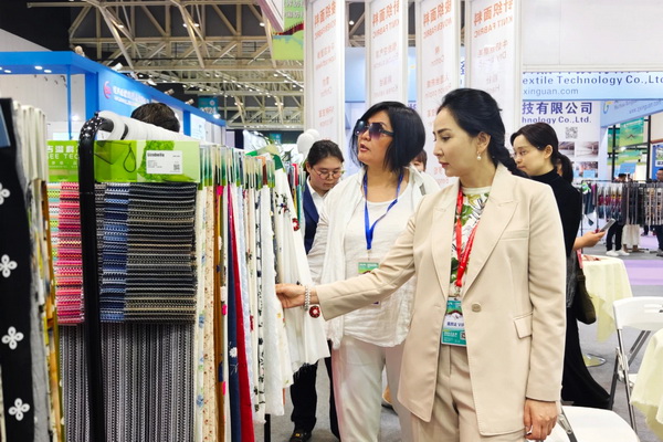 向&ldquo;新&rdquo;而生 逐&ldquo;質(zhì)&rdquo;而行！2024中國紹興柯橋國際紡博會（春季） 隆重開幕