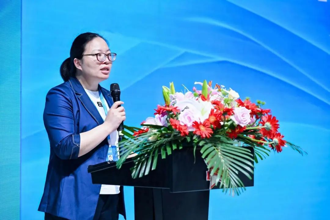 好面料在柯橋聚集2024中國面料之星啟動(dòng)儀式暨知名服飾品牌趨勢(shì)交流分享會(huì)在紹興國際會(huì)展中心成功舉辦。