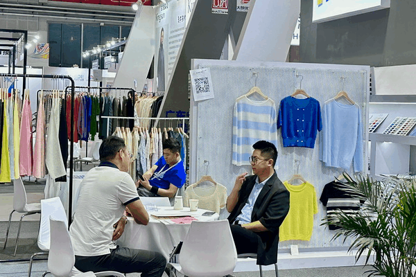 中國品牌日｜大朗毛織16家企業(yè)亮相EFB上海服飾供應(yīng)鏈展，共繪產(chǎn)業(yè)新篇章