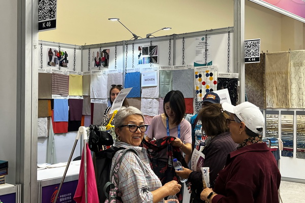46家企業(yè)組團(tuán)參展！柯橋首個(gè)中亞紡織展在烏茲別克斯坦舉行