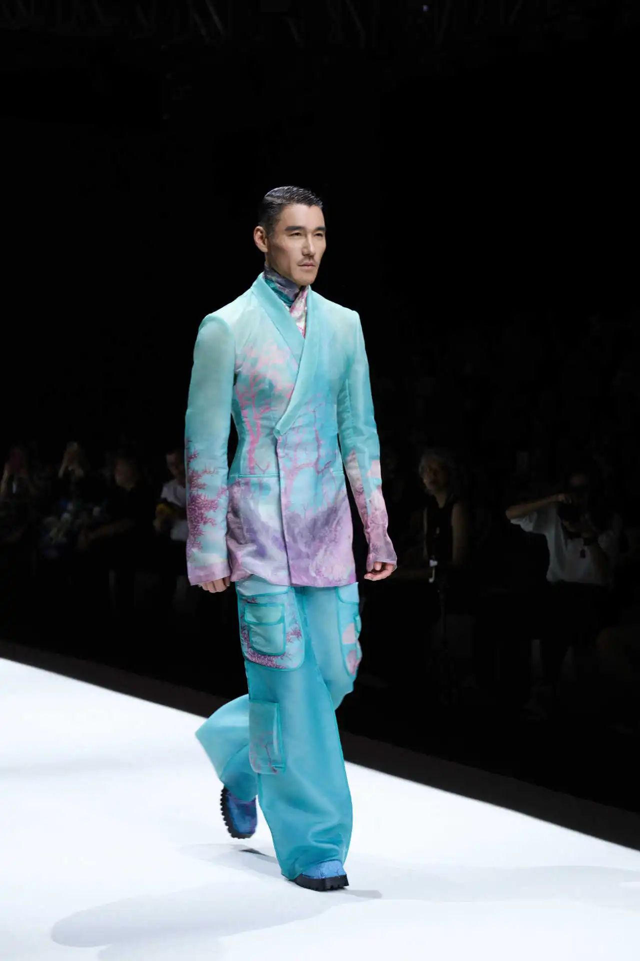 胡兵領(lǐng)銜，BOTAO國風(fēng)&middot;星漢時裝秀在天津時裝周上演