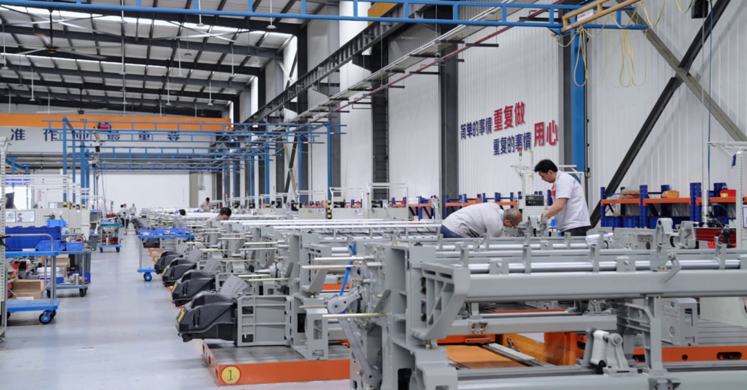 國產(chǎn)噴氣織機加速發(fā)力，標準化、智能化制造水平再上新臺階