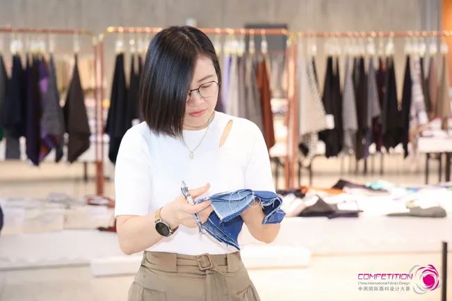 中國流行面料如何煥新當代設(shè)計？聯(lián)動雅瑩集團，這場評審會為好創(chuàng)意持續(xù)加碼