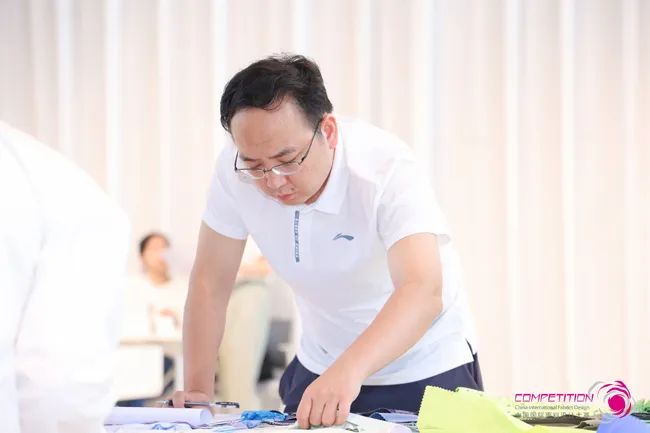 中國流行面料如何煥新當代設(shè)計？聯(lián)動雅瑩集團，這場評審會為好創(chuàng)意持續(xù)加碼