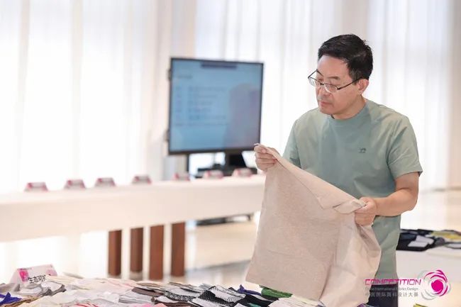 中國流行面料如何煥新當代設(shè)計？聯(lián)動雅瑩集團，這場評審會為好創(chuàng)意持續(xù)加碼