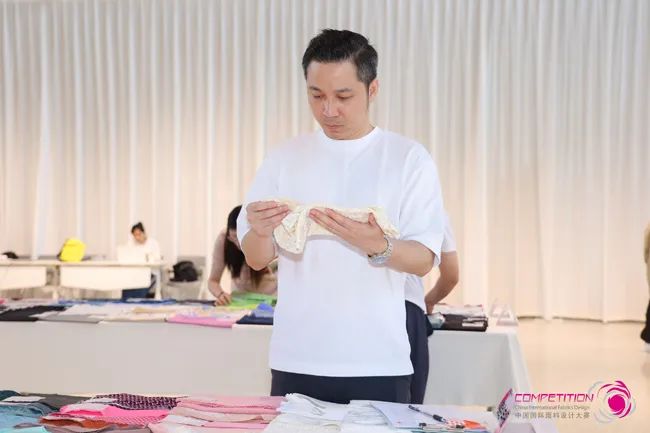 中國流行面料如何煥新當代設(shè)計？聯(lián)動雅瑩集團，這場評審會為好創(chuàng)意持續(xù)加碼