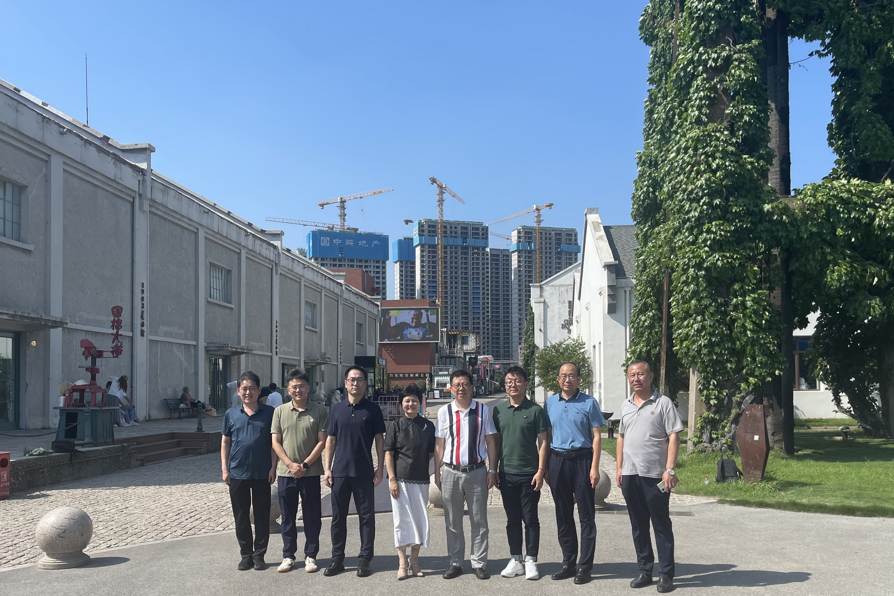 家紡升級(jí)，纖維先行--中國家用紡織品行業(yè)協(xié)會(huì)朱曉紅會(huì)長一行來青調(diào)研