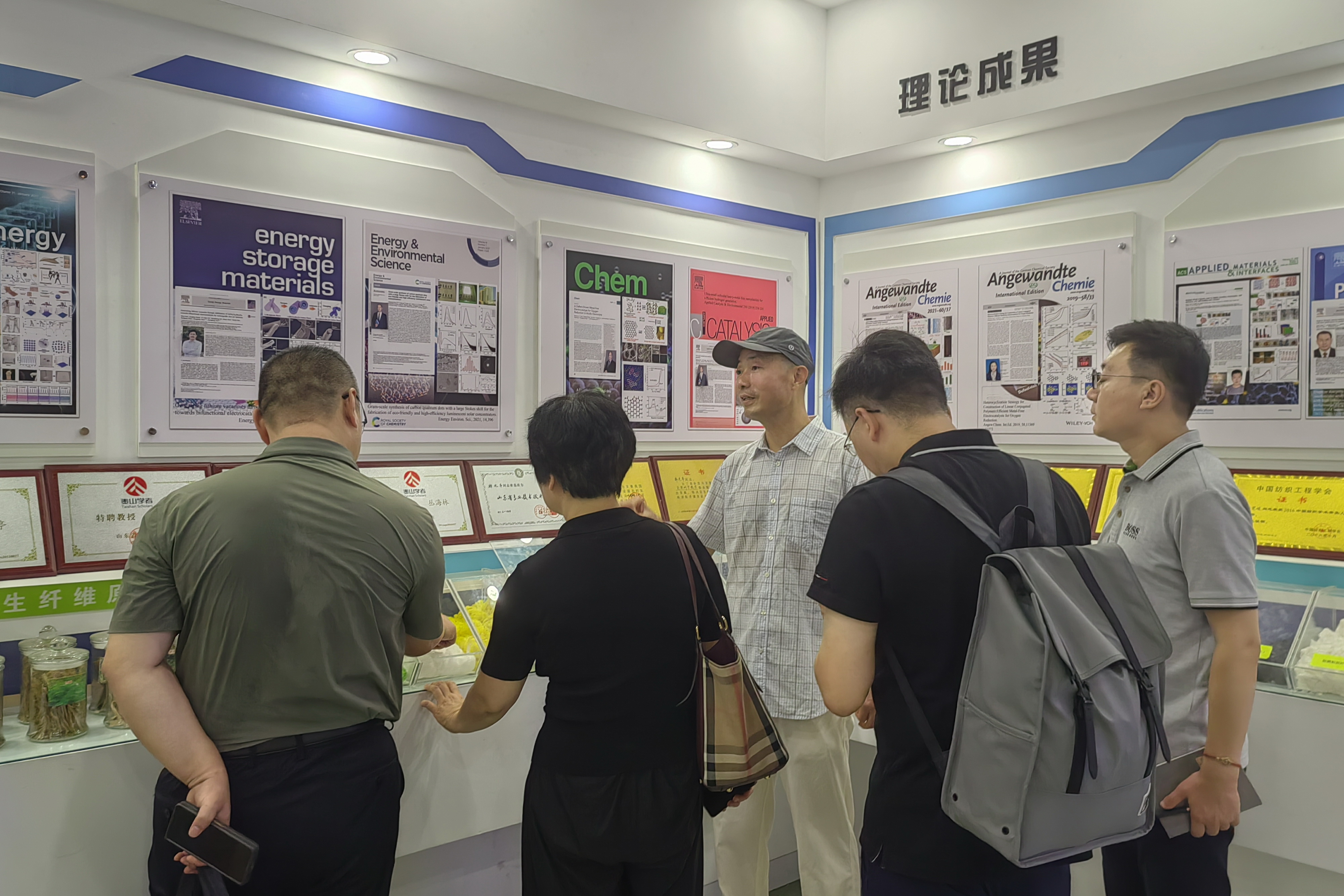 家紡升級(jí)，纖維先行--中國家用紡織品行業(yè)協(xié)會(huì)朱曉紅會(huì)長一行來青調(diào)研