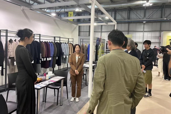 昭奈華裕閃耀米蘭，共繪中意時尚融合新篇章