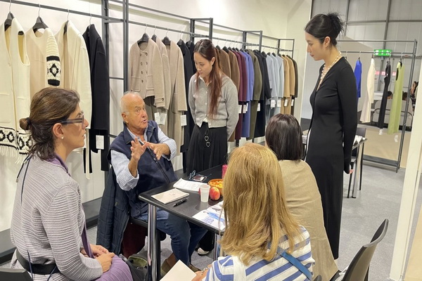 昭奈華裕閃耀米蘭，共繪中意時尚融合新篇章