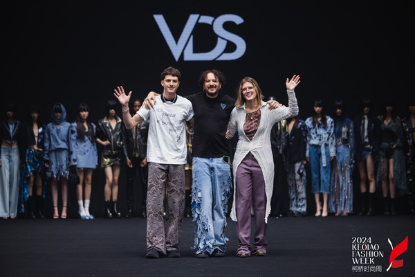 柯橋時(shí)尚綻放高光！20場(chǎng)品牌發(fā)布會(huì)傳遞原創(chuàng)設(shè)計(jì)之美