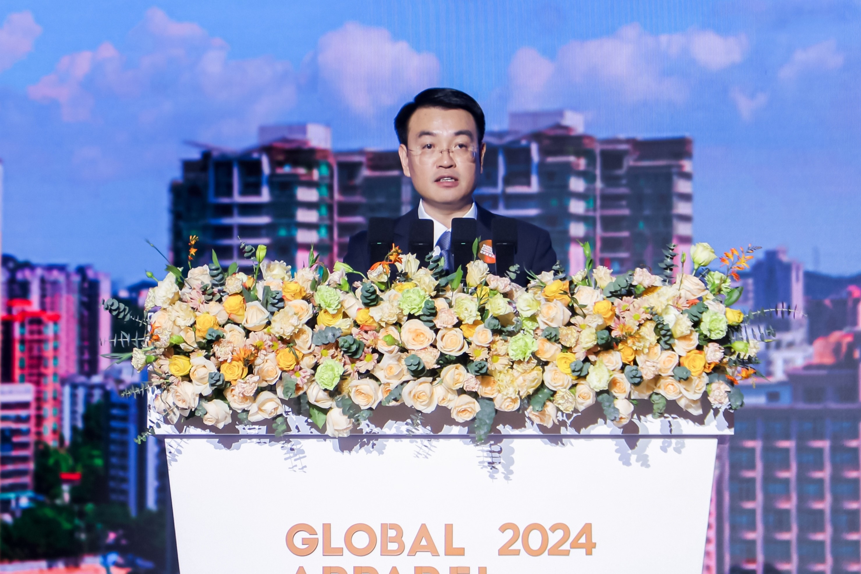 &ldquo;融和&rdquo;20個國家和地區(qū)服裝精英，2024世界服裝大會在東莞虎門開幕