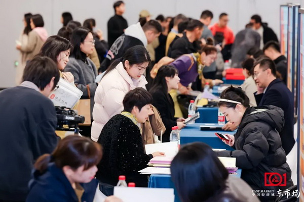 新質(zhì)啟航，時(shí)尚揚(yáng)帆，&ldquo;中國(guó)時(shí)尚女裝面料第一站&rdquo;再度發(fā)力