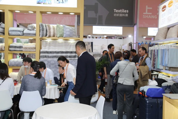 識(shí)變應(yīng)變 拓展外貿(mào)新空間！第33屆華東進(jìn)出口商品交易會(huì)盛大開(kāi)幕