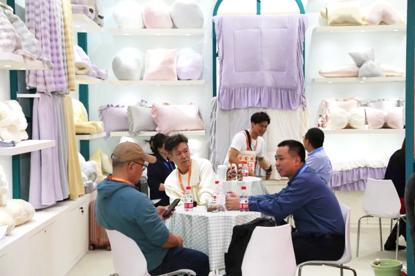 識(shí)變應(yīng)變 拓展外貿(mào)新空間！第33屆華東進(jìn)出口商品交易會(huì)盛大開(kāi)幕