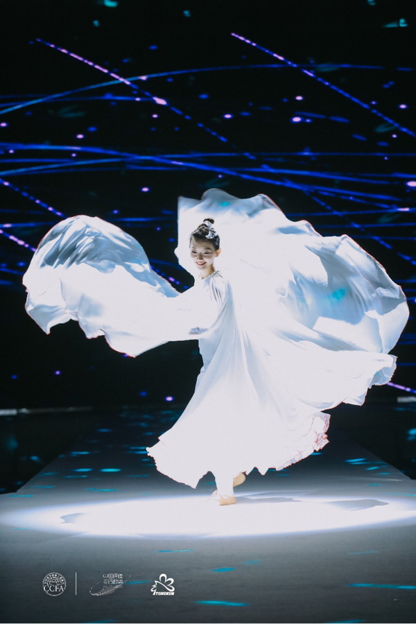 &ldquo;質尚與致遠&rdquo;科技下的中式美學&mdash;桐昆&middot;中國纖維流行趨勢2025/2026正式發(fā)布