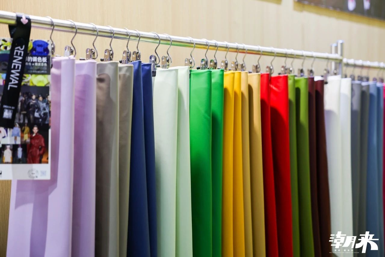 向&ldquo;心&rdquo;而生 逐&ldquo;質(zhì)&rdquo;而行 2025海寧中國(guó)國(guó)際皮革毛皮時(shí)裝面輔料展盛大開(kāi)幕