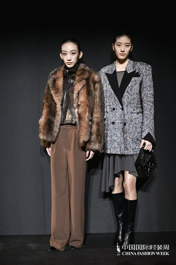 胡瑩瑩的精神內(nèi)核&ldquo;ARTEMIS&middot;自由悅己&rdquo;  設(shè)計師品牌Y2FREEDOM秋冬系列北京綻放