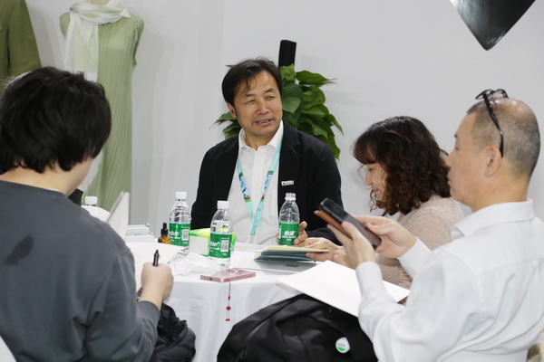 極致創(chuàng)新，讓迭代&reg;滌綸&ldquo;生態(tài)圈&rdquo;再次火爆2025yarnexpo春夏展