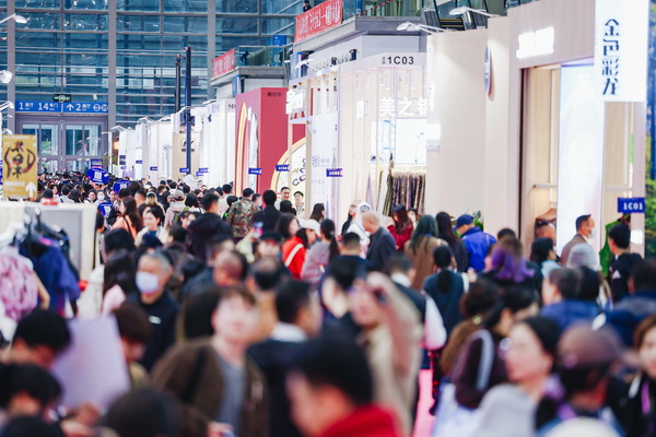 潮涌鵬城，開啟時尚 &ldquo;超鏈接&rdquo;丨第30屆FASHION SOURCE時尚之源深圳展、AW25深圳原創(chuàng)時裝周盛大啟幕