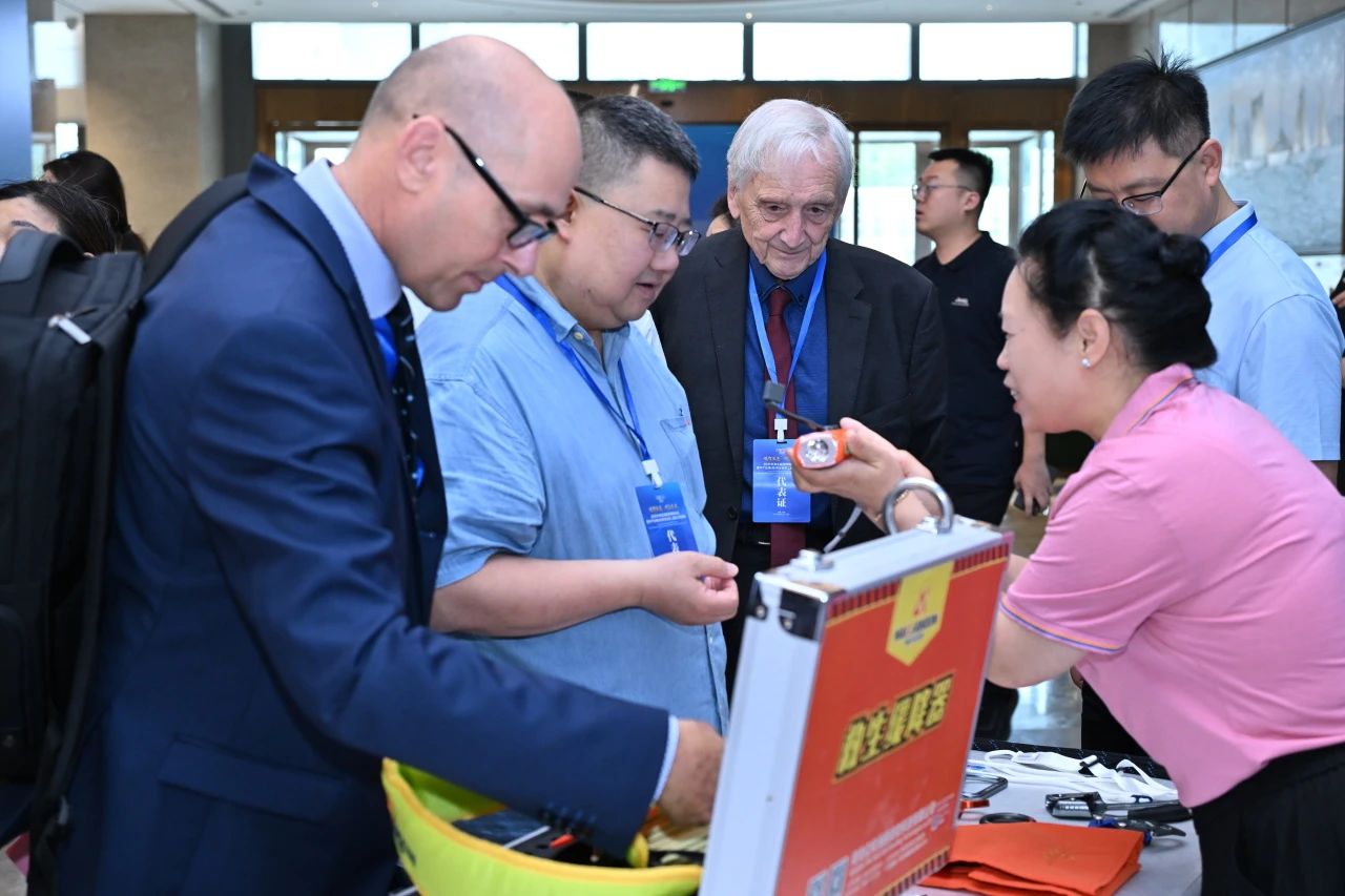 &ldquo;繩智深藍(lán)，網(wǎng)啟未來&rdquo;--2025年第五屆國(guó)際繩網(wǎng)大會(huì)在青島召開