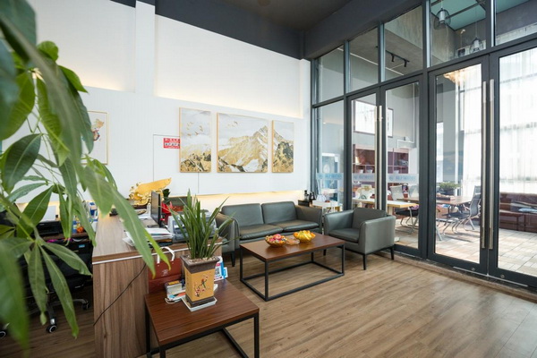 借數(shù)字化東風(fēng)，柯橋紡企探索產(chǎn)業(yè)升級新路