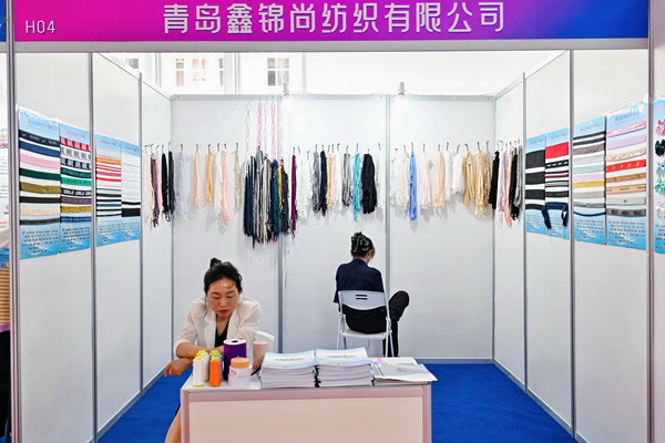  中華紡織網(wǎng)面輔料展區(qū)成功舉辦推介會，新材料、新工藝 助力興城泳裝產(chǎn)業(yè)升級