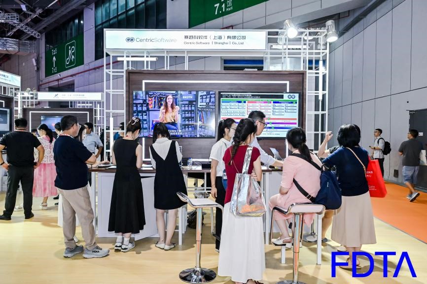 從數(shù)據(jù)決策到虛擬織布，數(shù)字時(shí)尚創(chuàng)新空間貫通紡織全鏈數(shù)智升級(jí)！