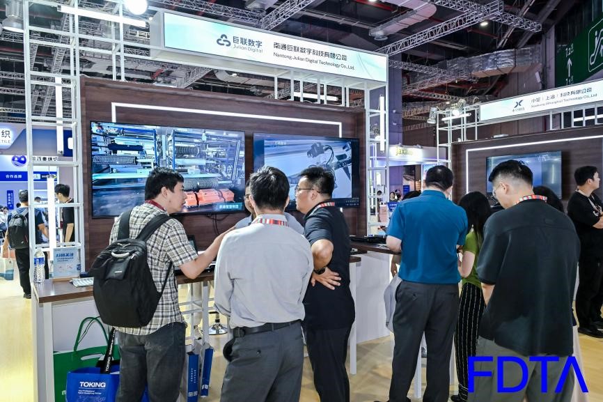 從數(shù)據(jù)決策到虛擬織布，數(shù)字時(shí)尚創(chuàng)新空間貫通紡織全鏈數(shù)智升級(jí)！