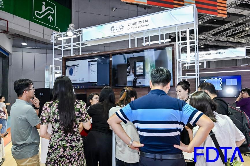 從數(shù)據(jù)決策到虛擬織布，數(shù)字時(shí)尚創(chuàng)新空間貫通紡織全鏈數(shù)智升級(jí)！
