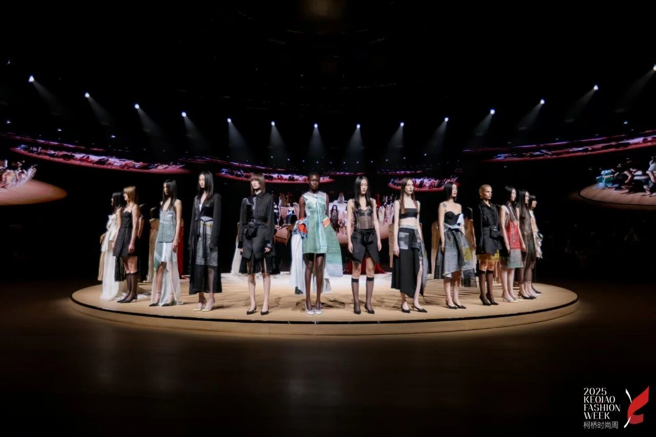 2025柯橋時尚周（秋季）啟幕！十年織夢，時尚共鳴&ldquo;洄響&rdquo;千年紡都